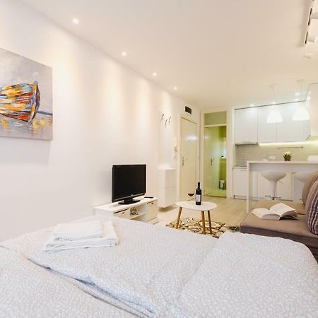 Apartment Hana Lux Belgrado Exterior foto