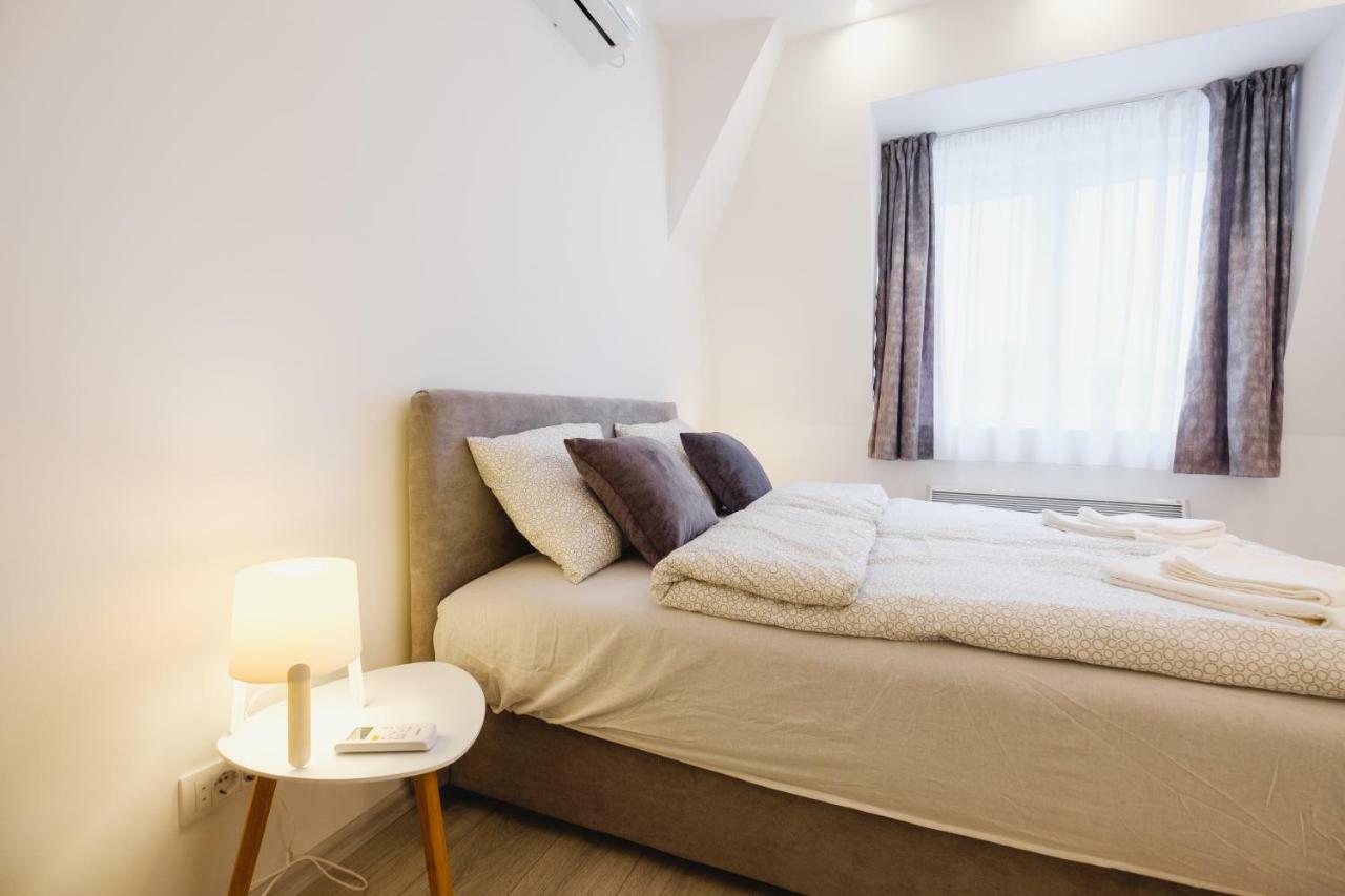Apartment Hana Lux Belgrado Exterior foto